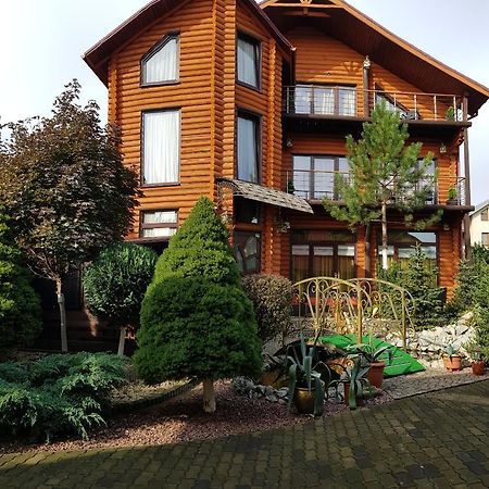 Luxury Villa With Pool And Sauna Chernivtsi Luaran gambar
