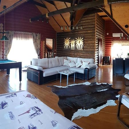 Luxury Villa With Pool And Sauna Chernivtsi Luaran gambar