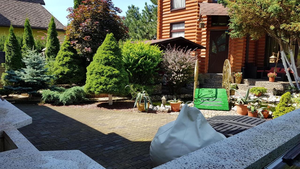 Luxury Villa With Pool And Sauna Chernivtsi Luaran gambar
