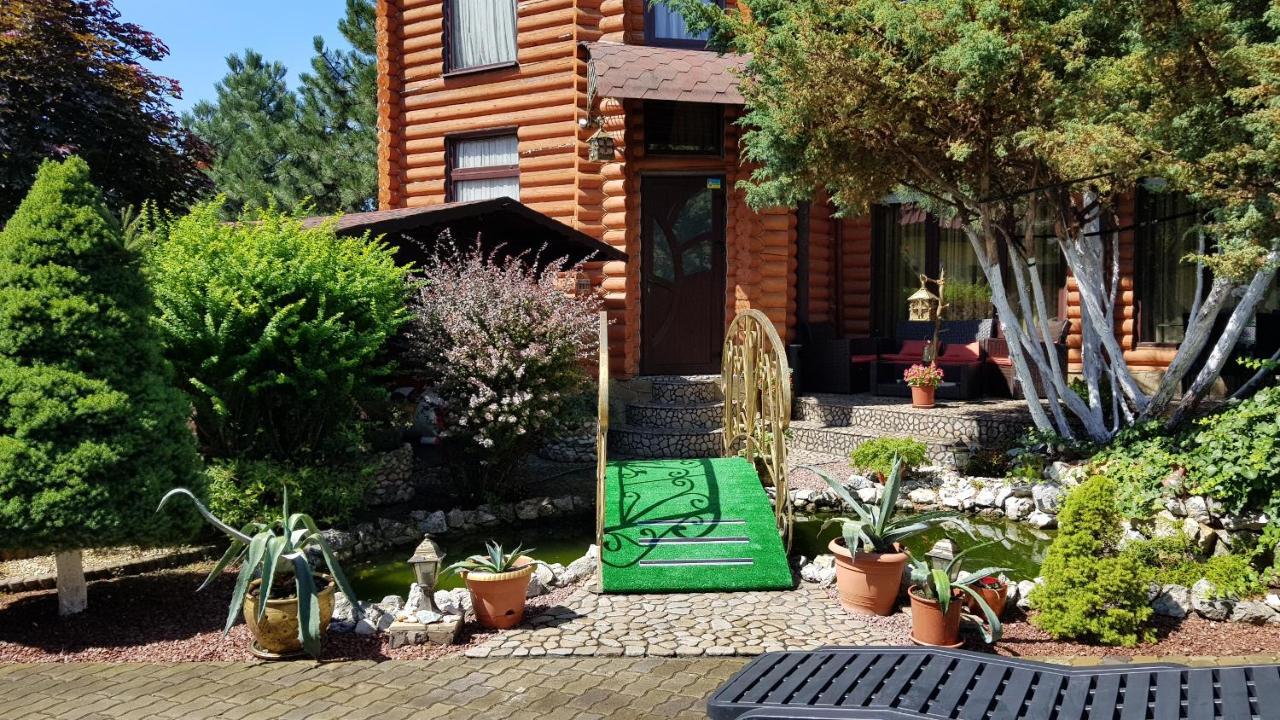 Luxury Villa With Pool And Sauna Chernivtsi Luaran gambar