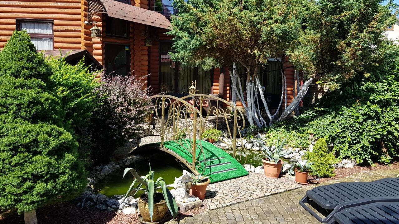 Luxury Villa With Pool And Sauna Chernivtsi Luaran gambar