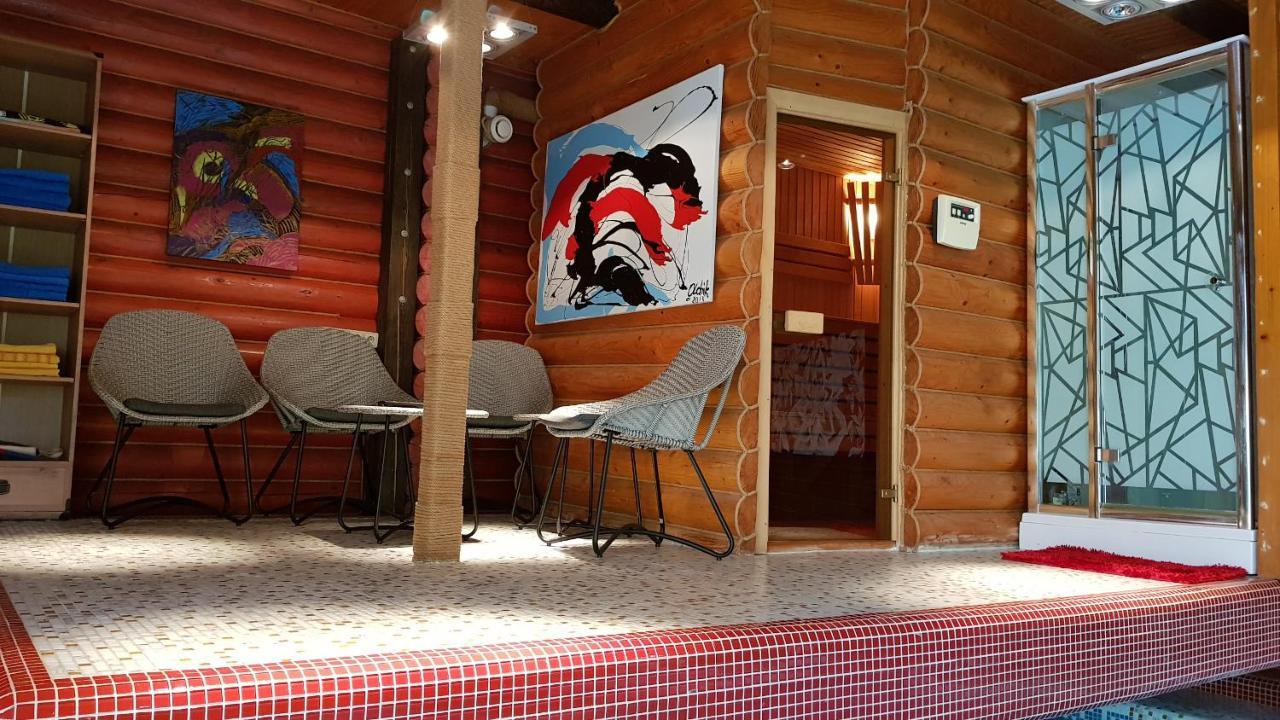 Luxury Villa With Pool And Sauna Chernivtsi Luaran gambar