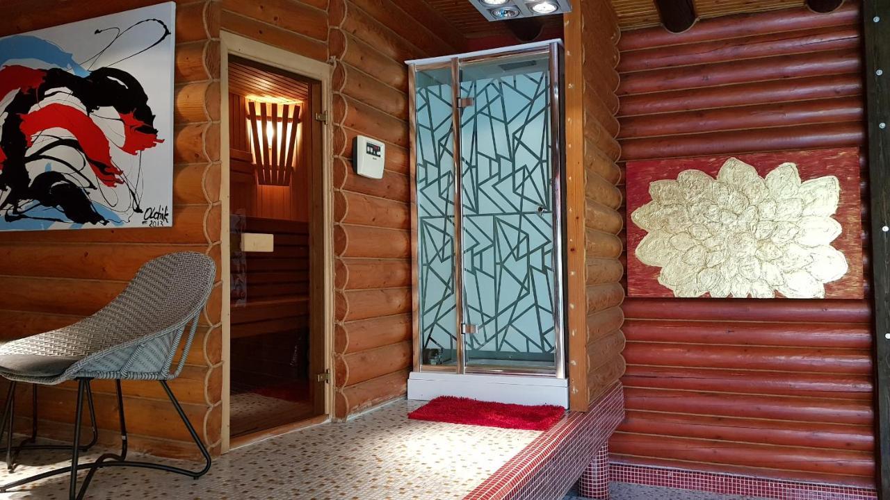 Luxury Villa With Pool And Sauna Chernivtsi Luaran gambar