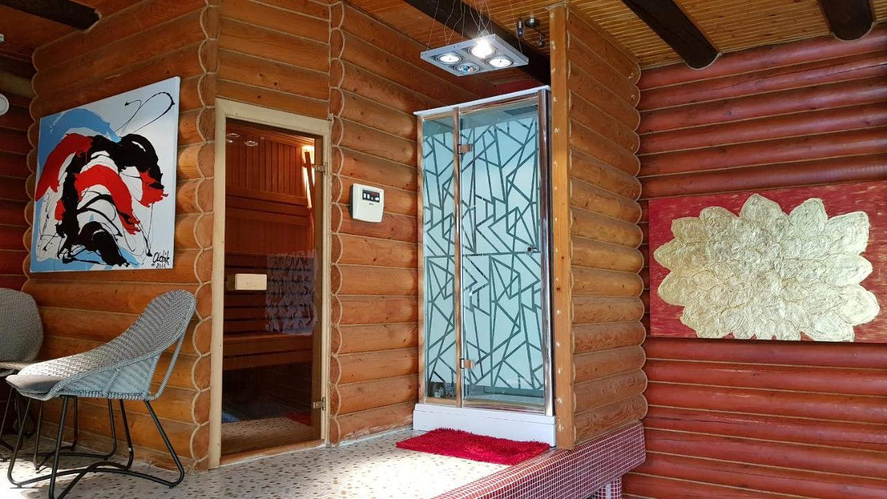 Luxury Villa With Pool And Sauna Chernivtsi Luaran gambar