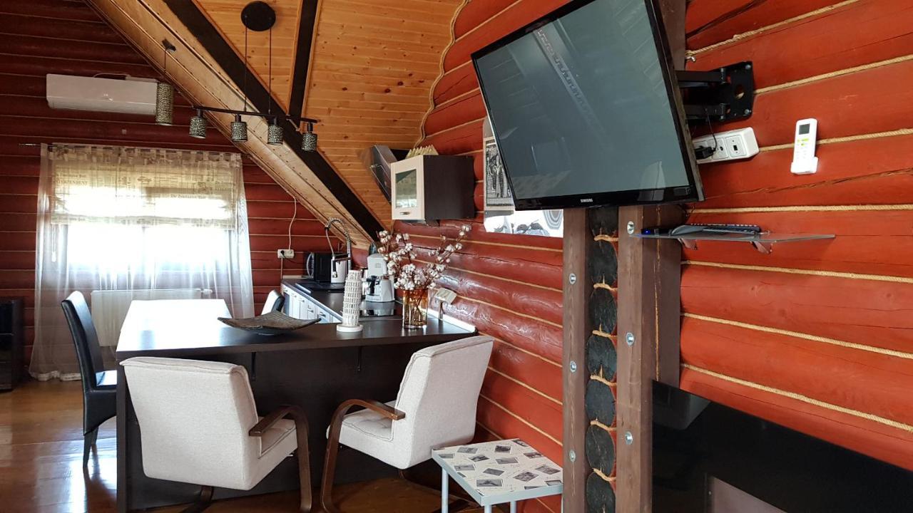 Luxury Villa With Pool And Sauna Chernivtsi Luaran gambar