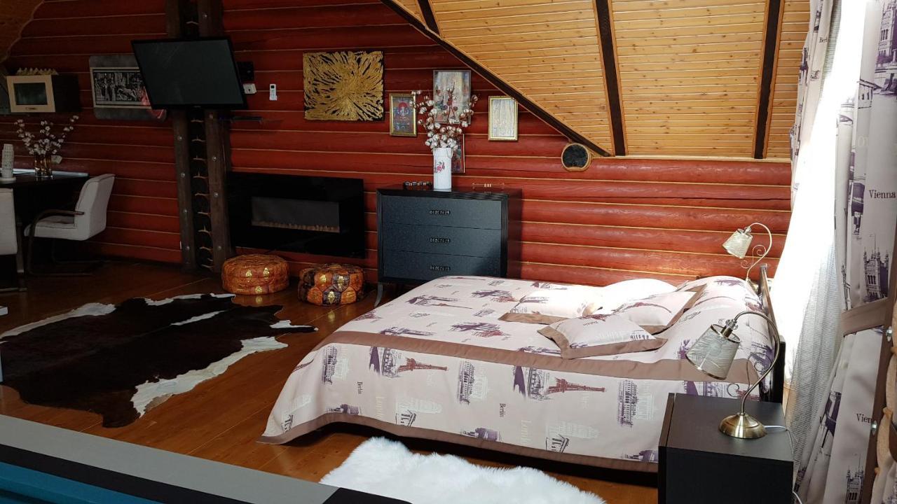 Luxury Villa With Pool And Sauna Chernivtsi Luaran gambar