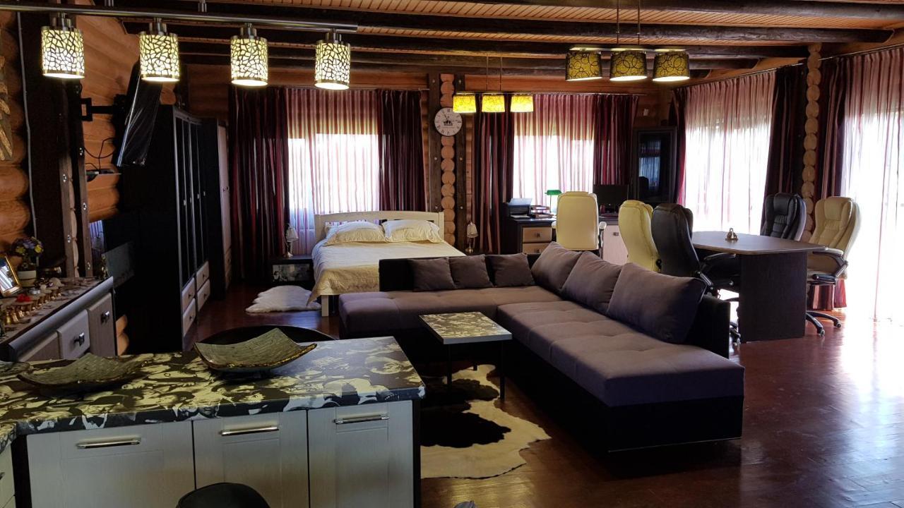 Luxury Villa With Pool And Sauna Chernivtsi Luaran gambar