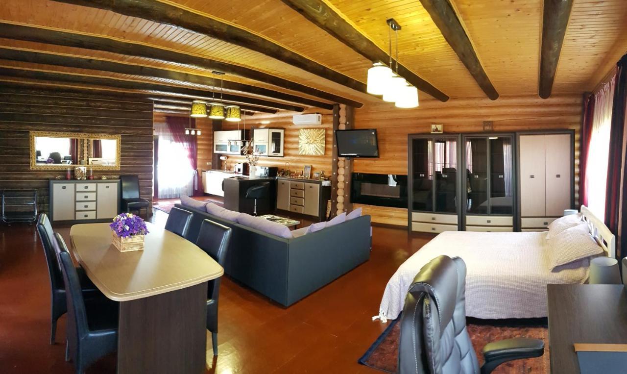 Luxury Villa With Pool And Sauna Chernivtsi Luaran gambar