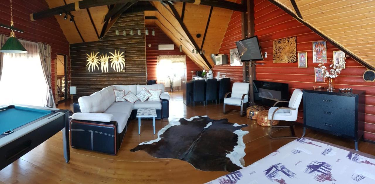 Luxury Villa With Pool And Sauna Chernivtsi Luaran gambar