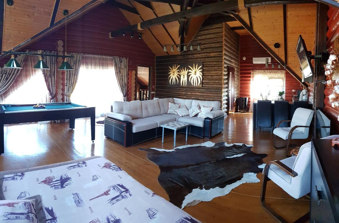 Luxury Villa With Pool And Sauna Chernivtsi Luaran gambar